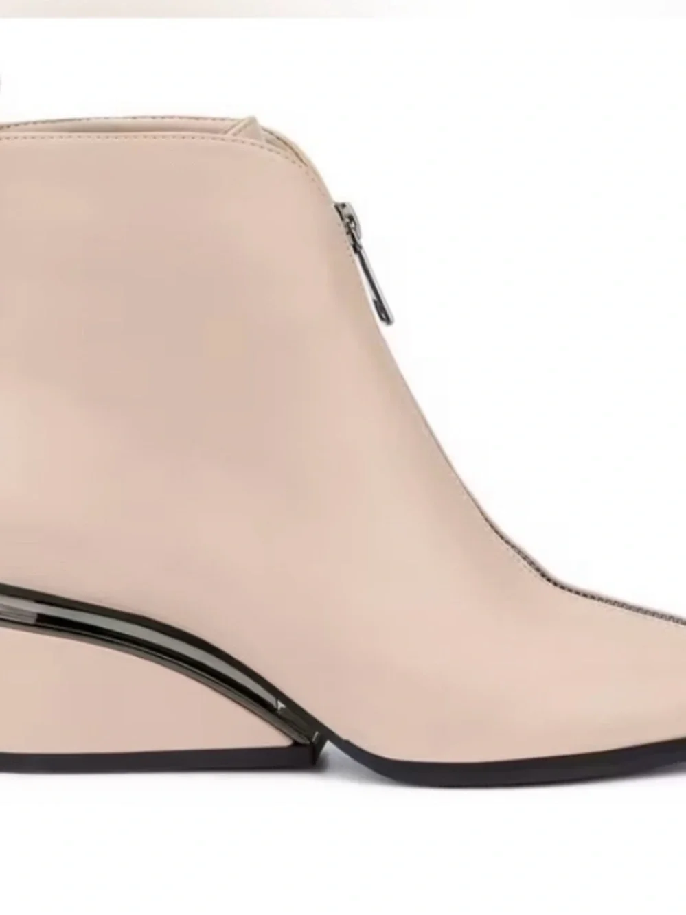 Torgéïs New York Women's Tan Vegan Leather Pointed Ankle Boot size 8 new in box